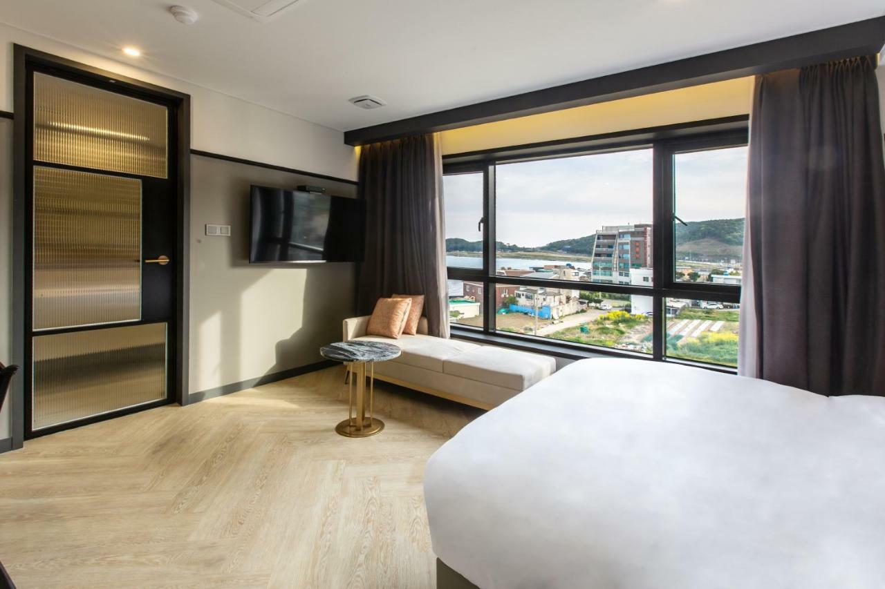 Brown Dot Gijang Yeonhwari Hotel Пусан Екстериор снимка