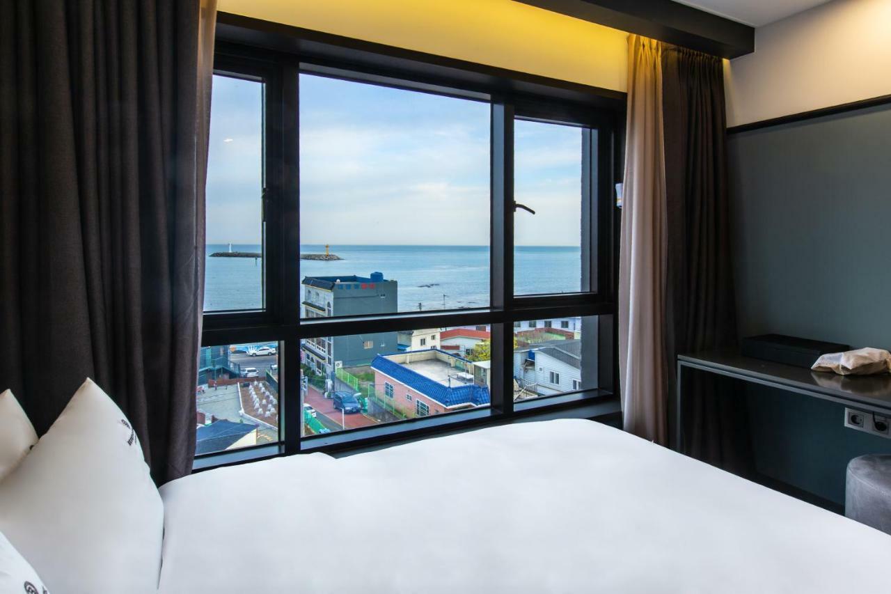 Brown Dot Gijang Yeonhwari Hotel Пусан Екстериор снимка