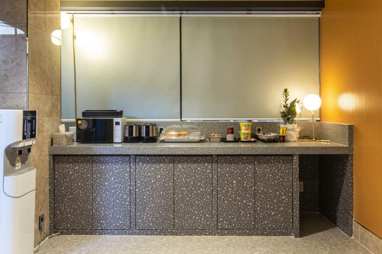 Brown Dot Gijang Yeonhwari Hotel Пусан Екстериор снимка