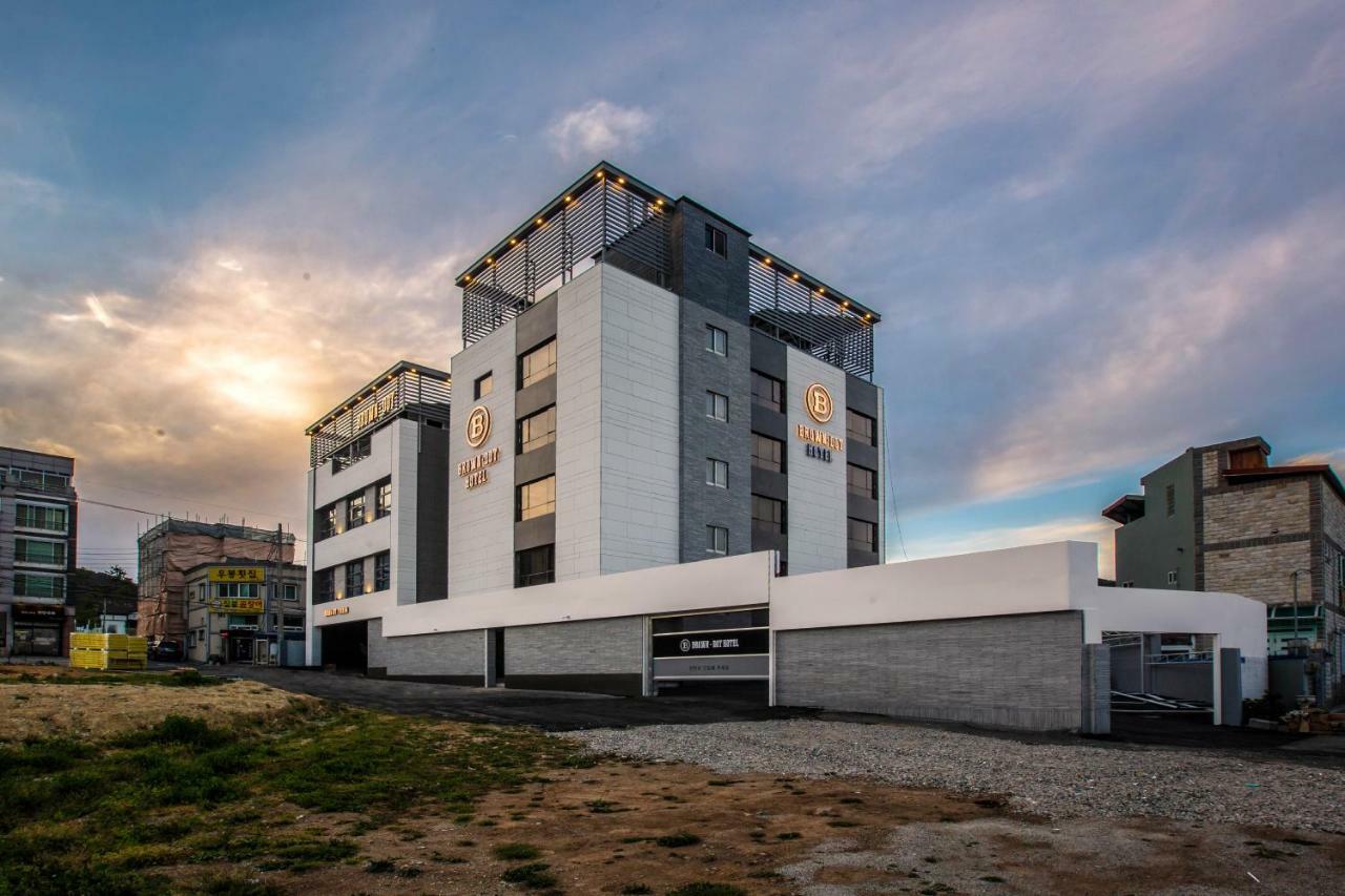 Brown Dot Gijang Yeonhwari Hotel Пусан Екстериор снимка